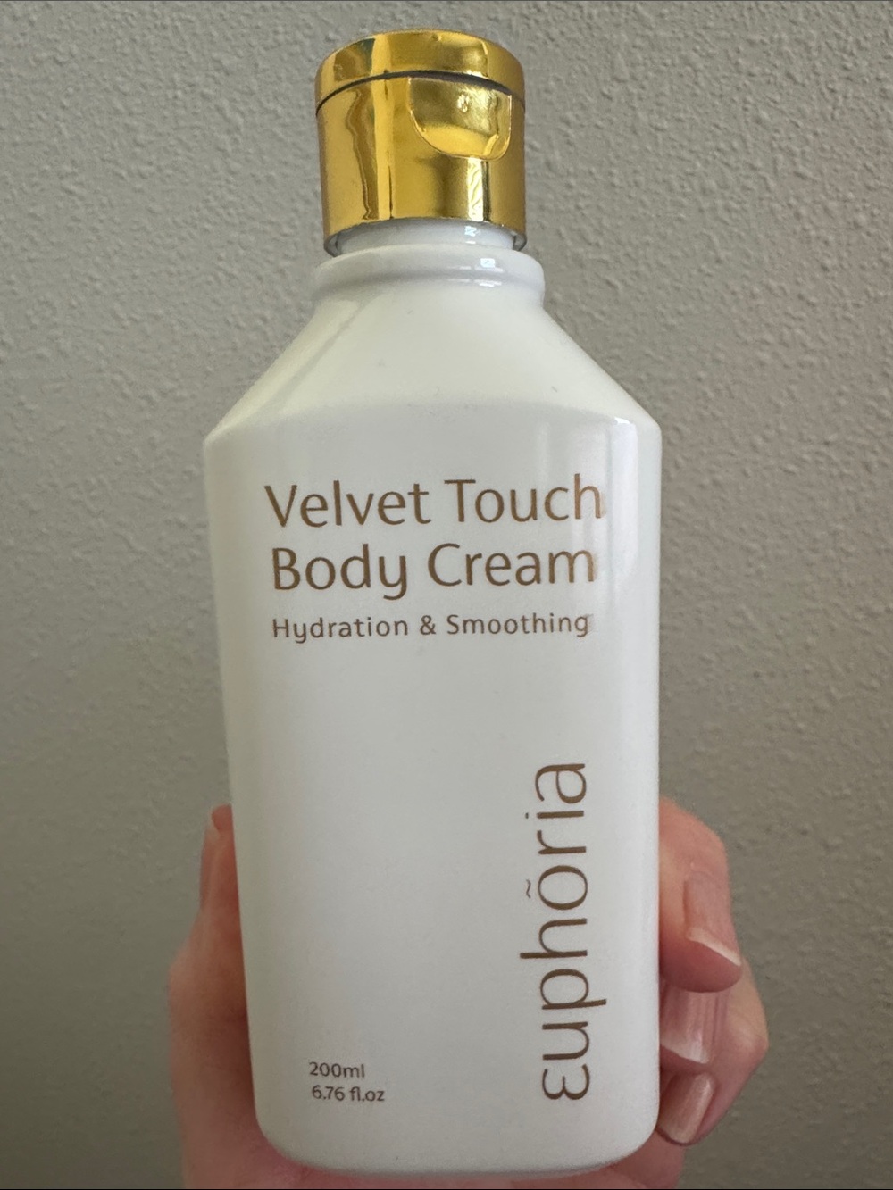 Euphoria Velvet Touch Body Cream - 200 ml New